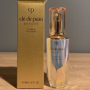 Brand new never used cle de peau Le serum